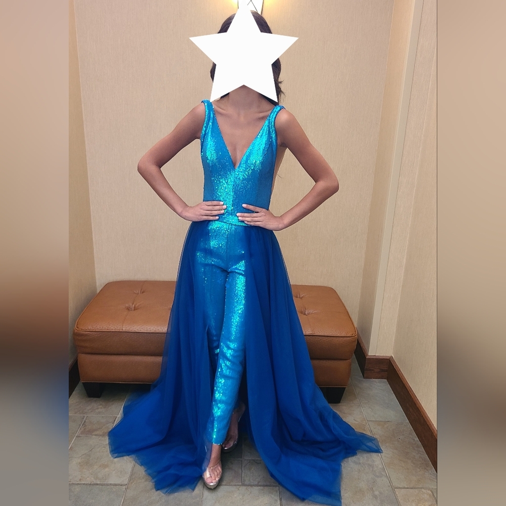 Jovani Fun Fashion
